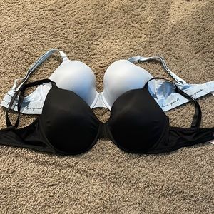 Lot of 2 Victoria’s Secret Pink Wear Everywhere Lightly Lined Bras 38DDD